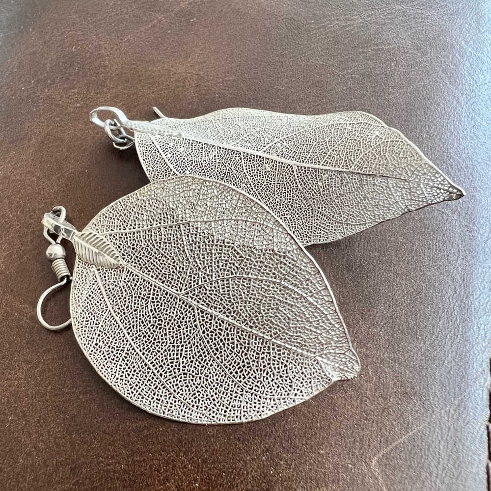 Cute leaf earrings